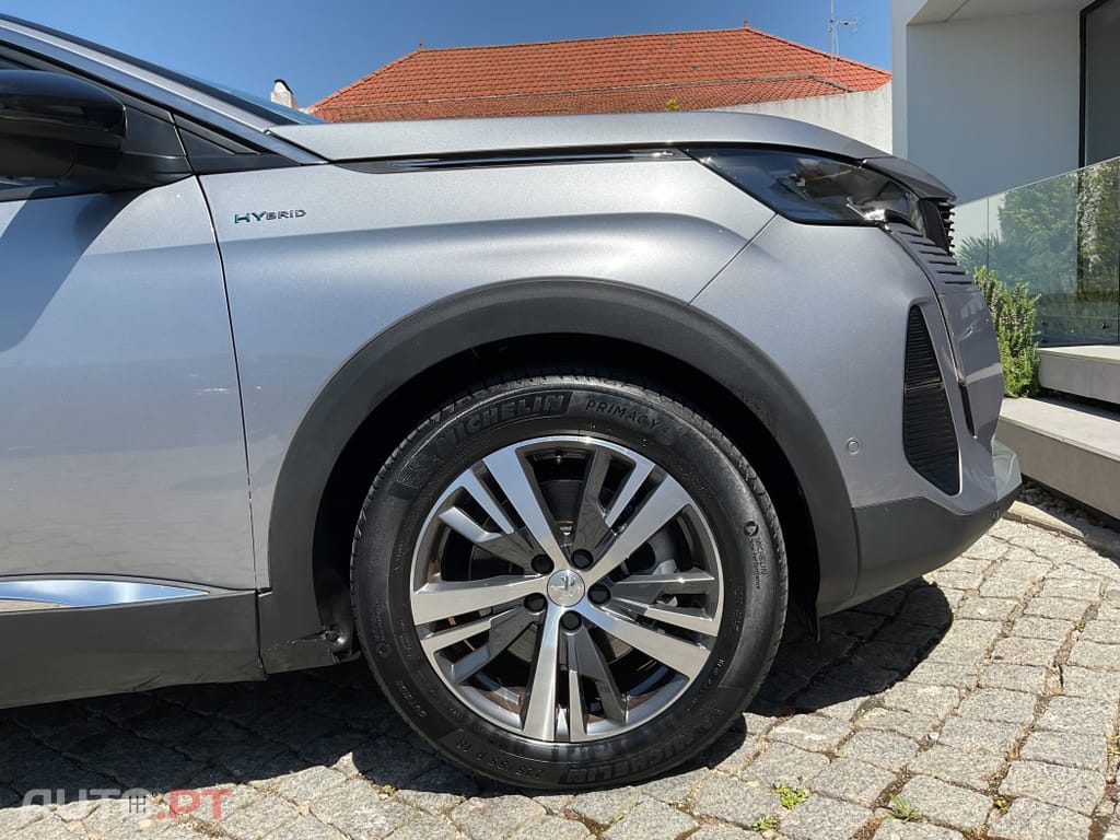 Peugeot 3008 1.6 Hybrid Allure e-EAT8