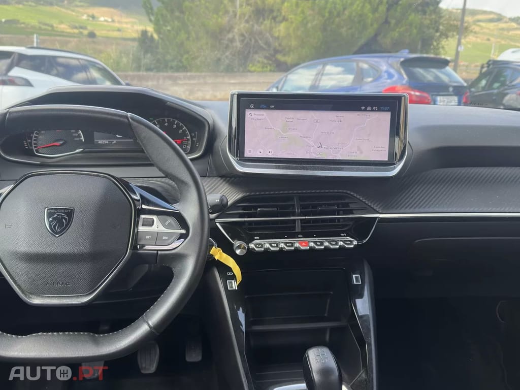 Peugeot 208 1.2 PureTech Active Pack — fotografia 7