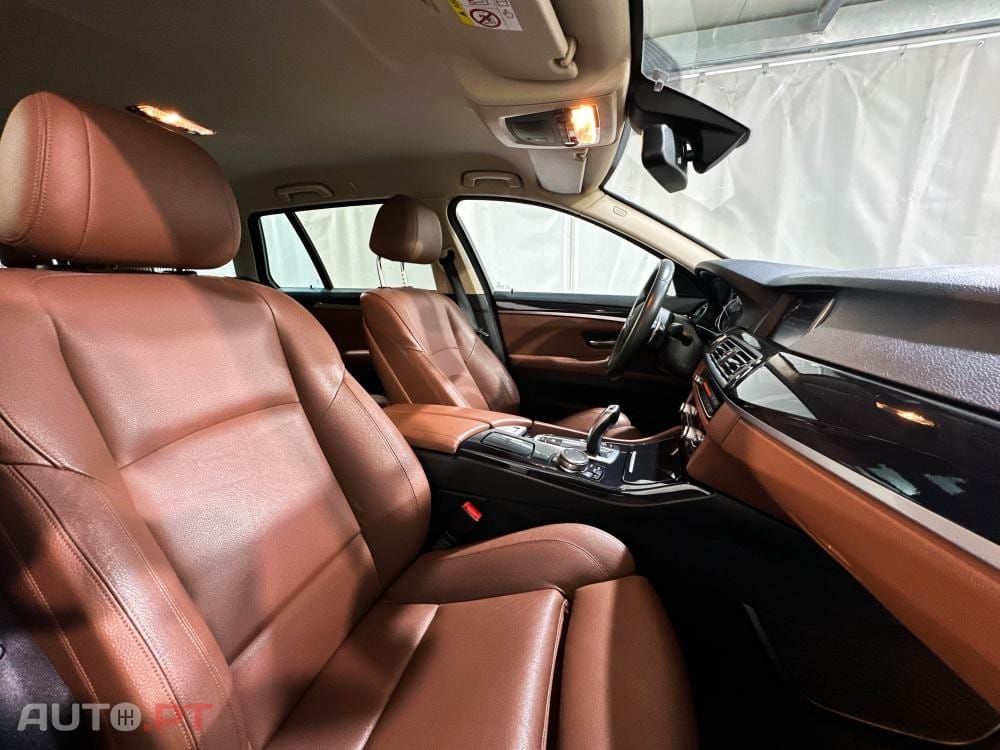 BMW 520 d Pack Desportivo M Auto