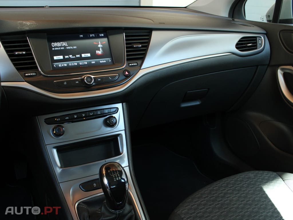 Opel Astra Sports Tourer 1.5 D S&S Business Edition