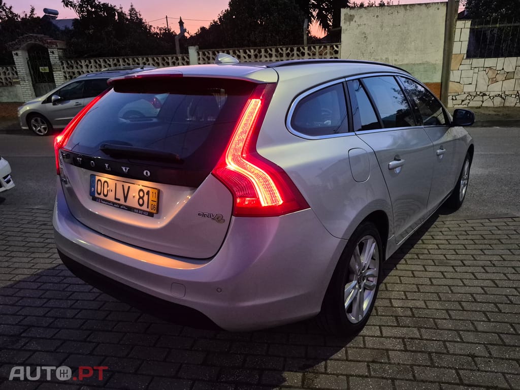 Volvo V60 D2 Momentum drive eco