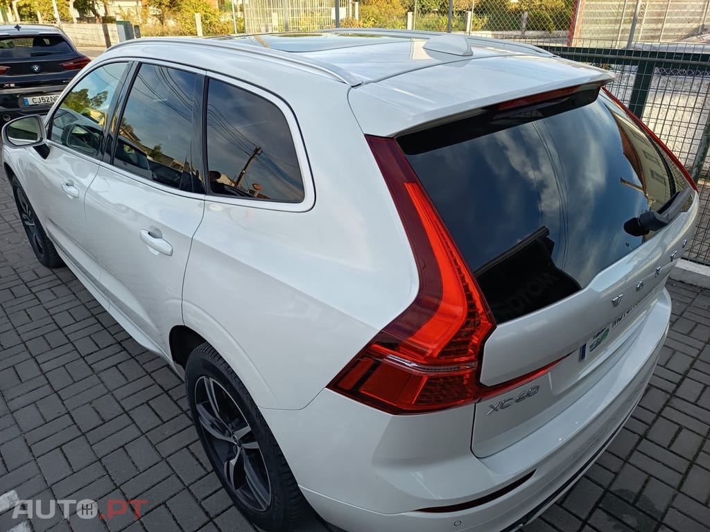 Volvo XC60 2.0 T8 PHEV R-Design AWD
