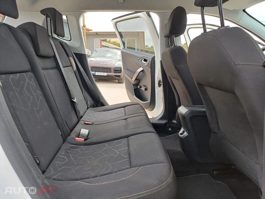 Peugeot 2008 1.2 PureTech Allure