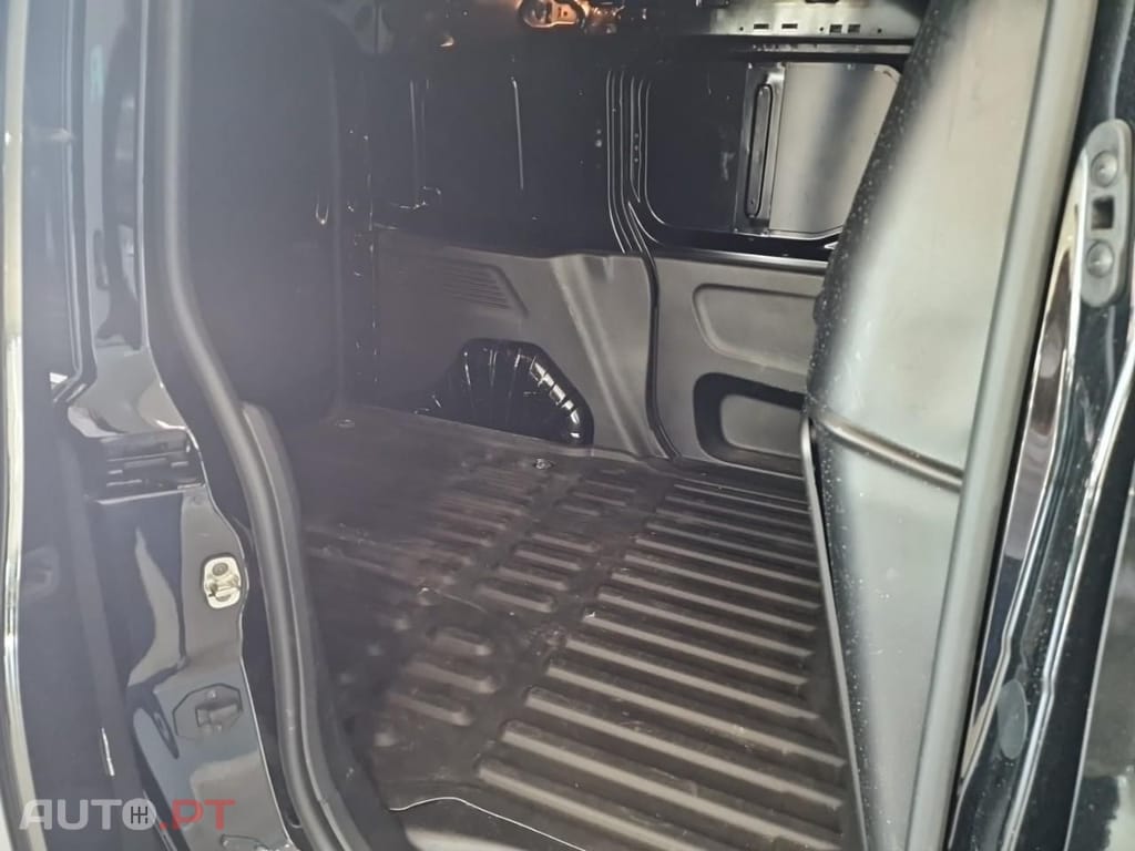 Citroen Berlingo I.V.A DEDUTÍVEL  M 1.5 BlueHDi 100 S&S CVM6 