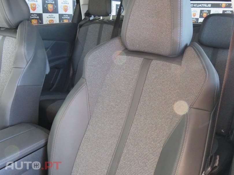 Peugeot 5008 1.5 BlueHDi Allure