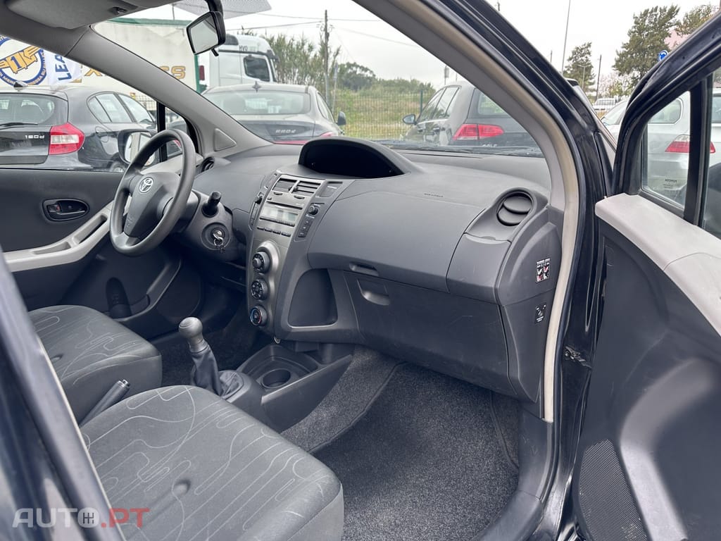 Toyota Yaris 1.0 VVT-i AC