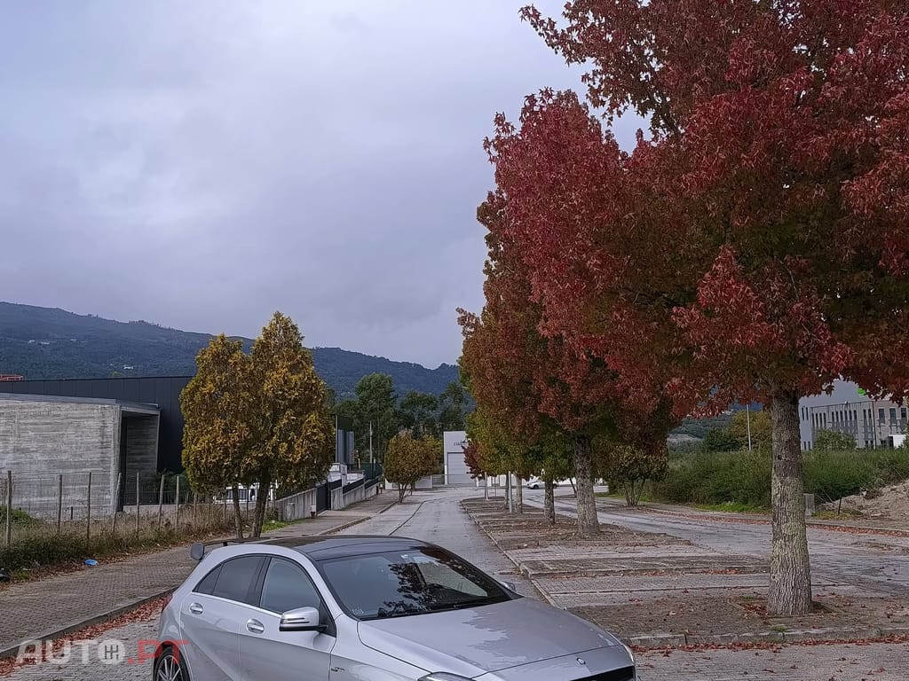 Mercedes-Benz A 45 AMG 381 cv