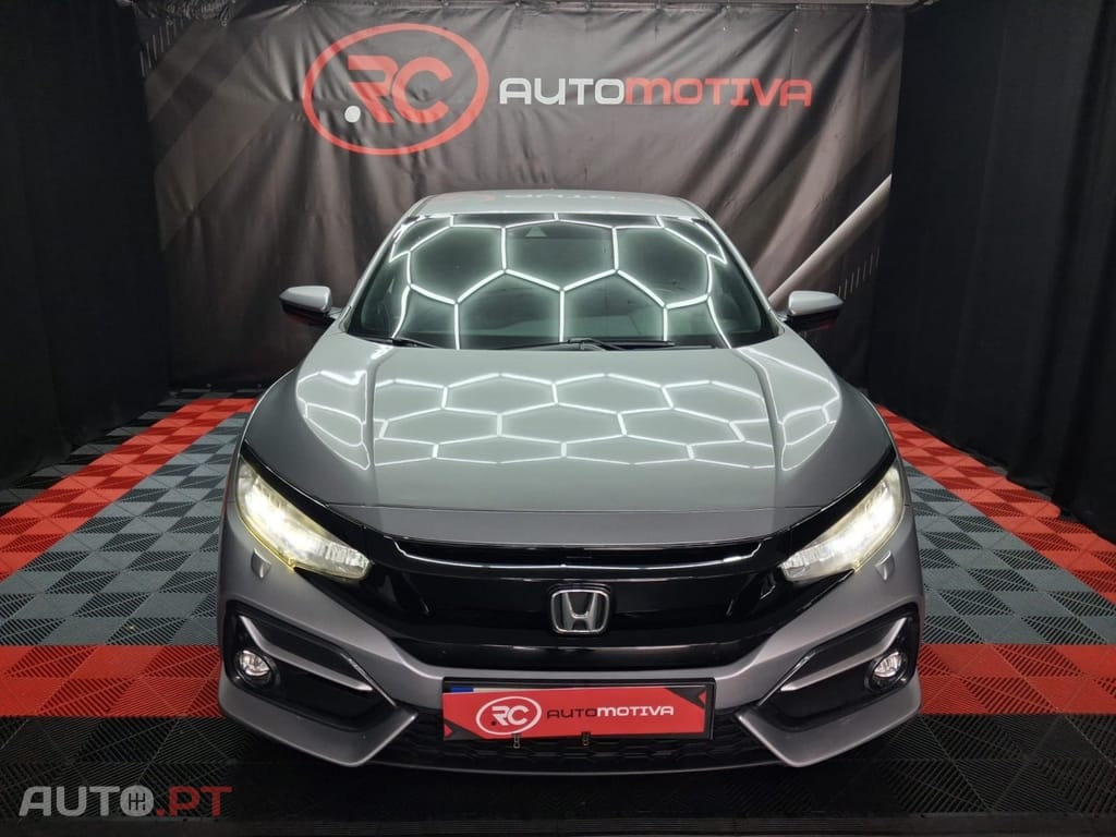 Honda Civic 1.0 i-VTEC Elegance CVT