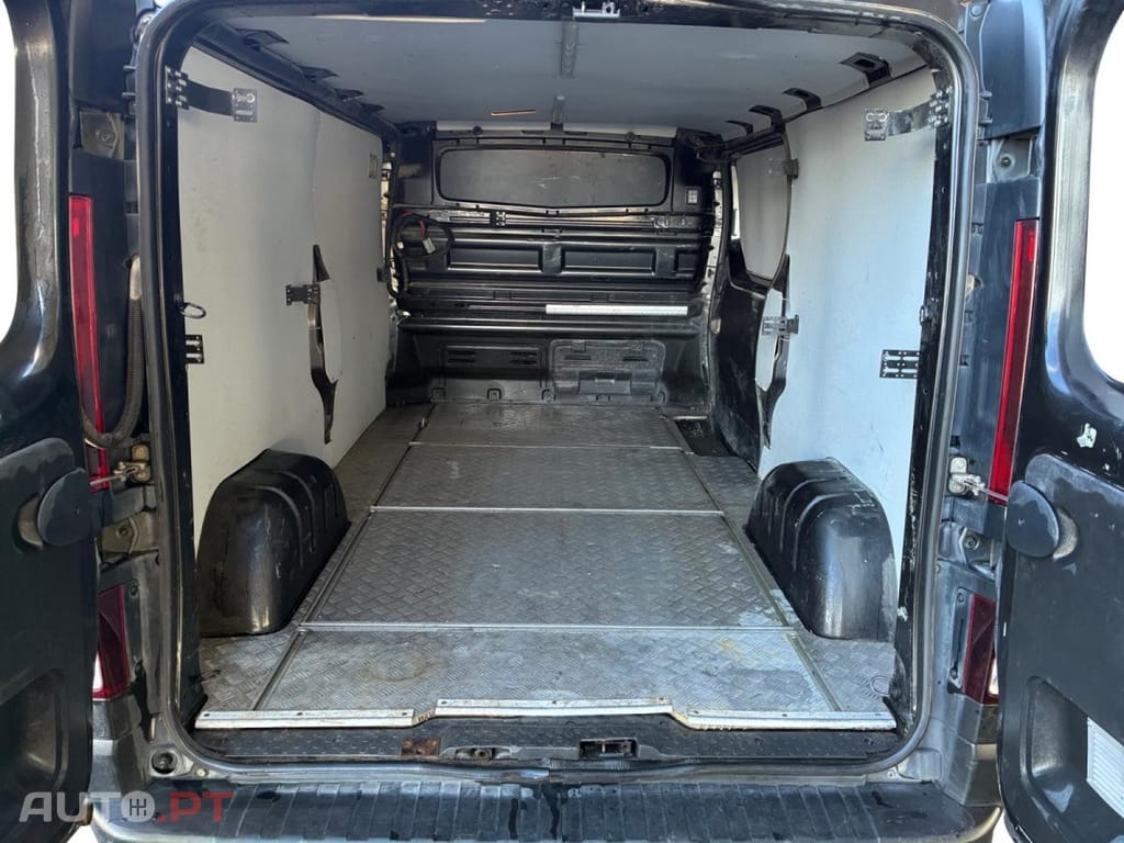 Renault Trafic 2.0 dCi L2H1 1.3T Grand Confort