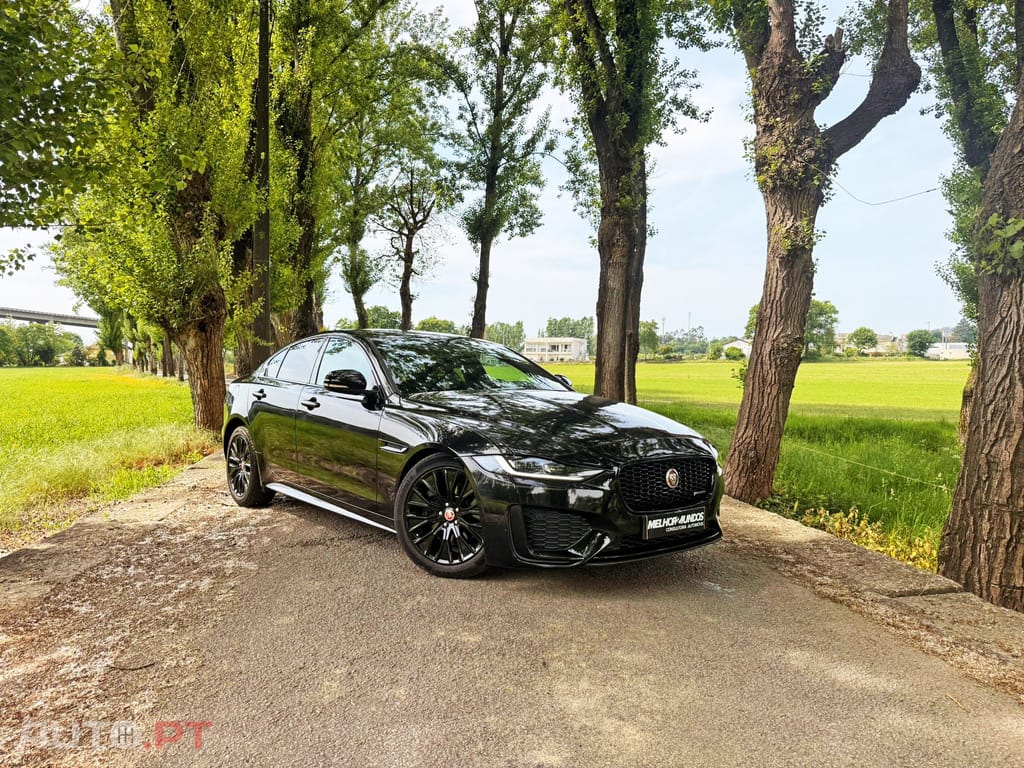 Jaguar XE 2.0 D R-Dynamic S