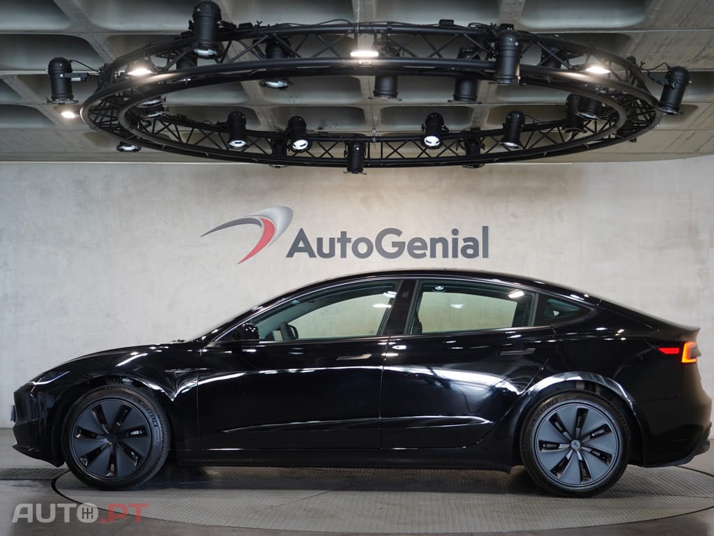 Tesla Model 3 Tração Traseira