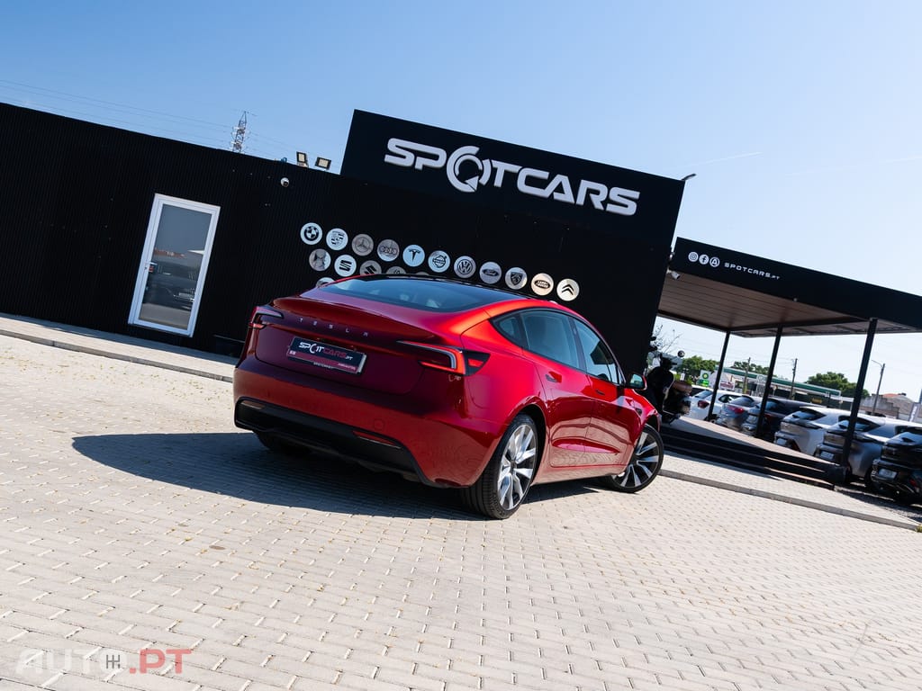 Tesla Model 3 Tração Traseira