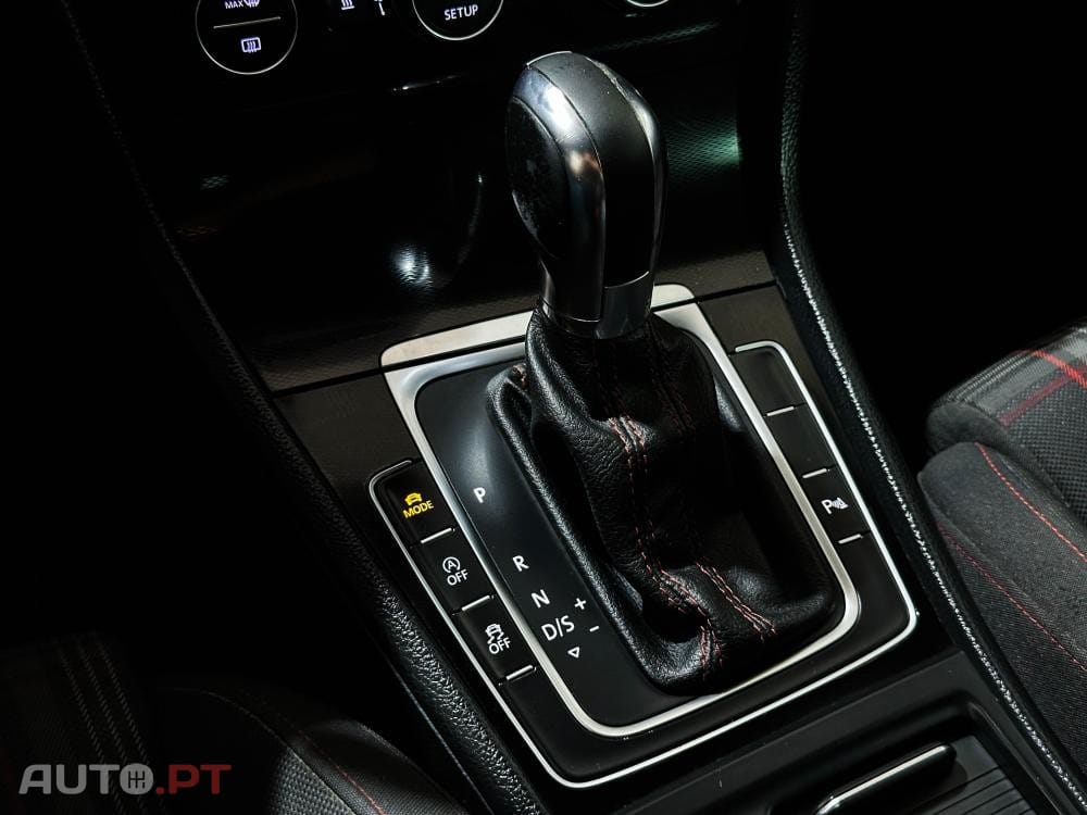 Volkswagen Golf 2.0 TSi GTi DSG Performance