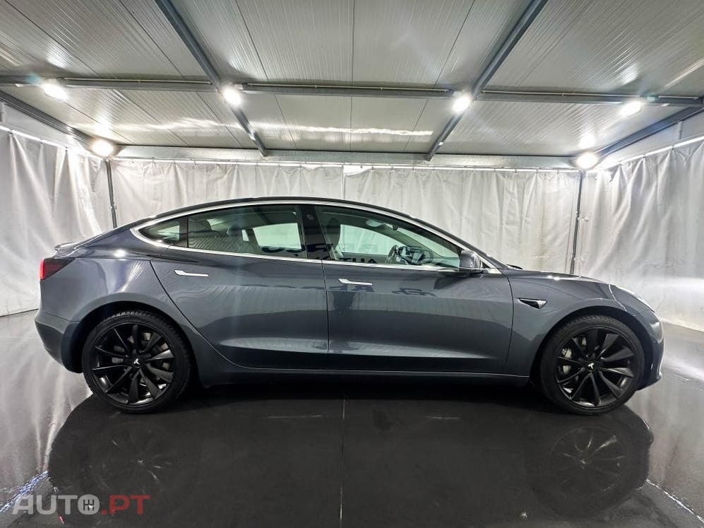 Tesla Model 3 Long-Range Dual Motor AWD