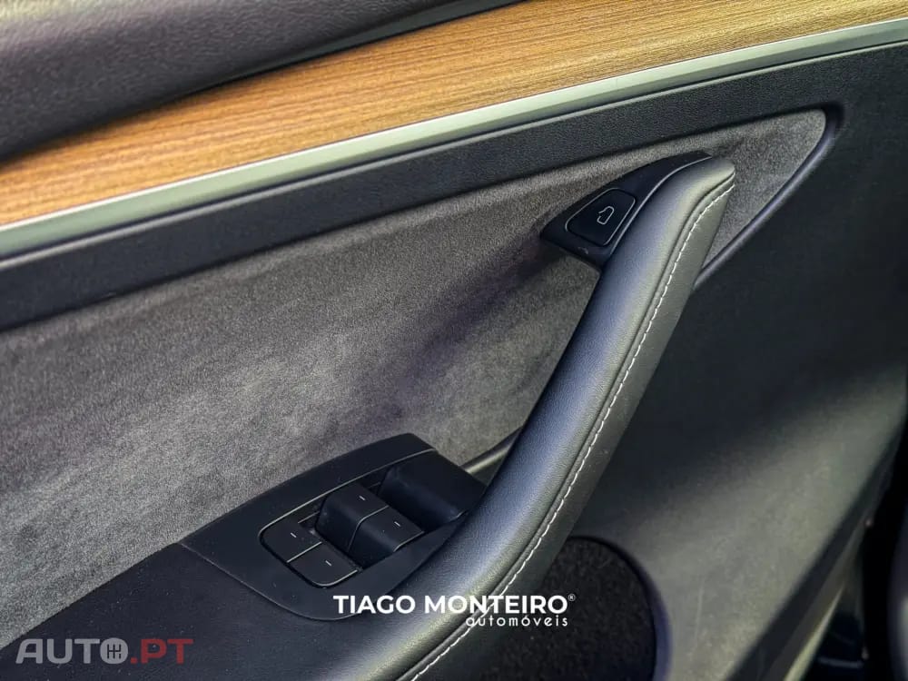 Tesla Model Y Tração Traseira