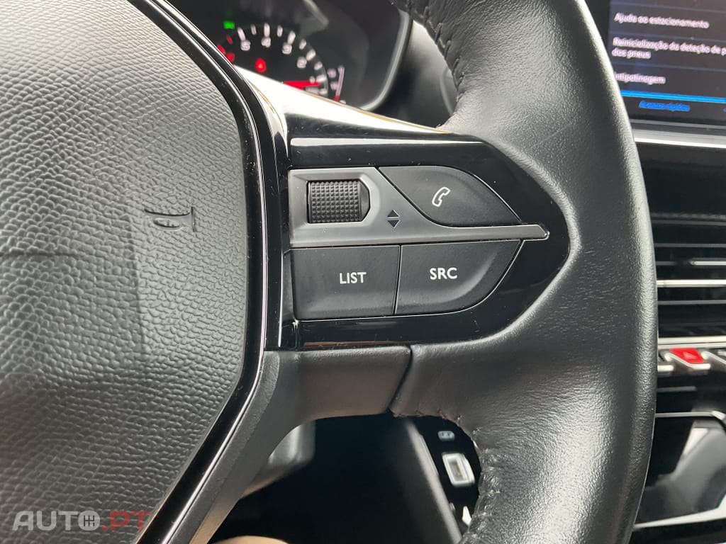 Peugeot 2008 1.5 BlueHDi Allure