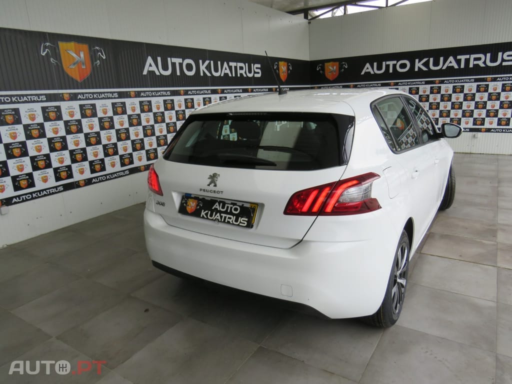 Peugeot 308 1.5 BlueHDi Business Line