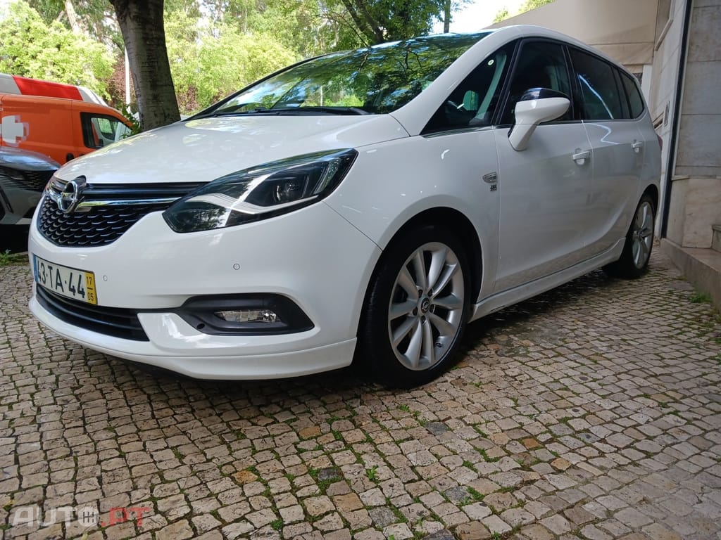 Opel Zafira 2.0 CDTi OPC Line S/S