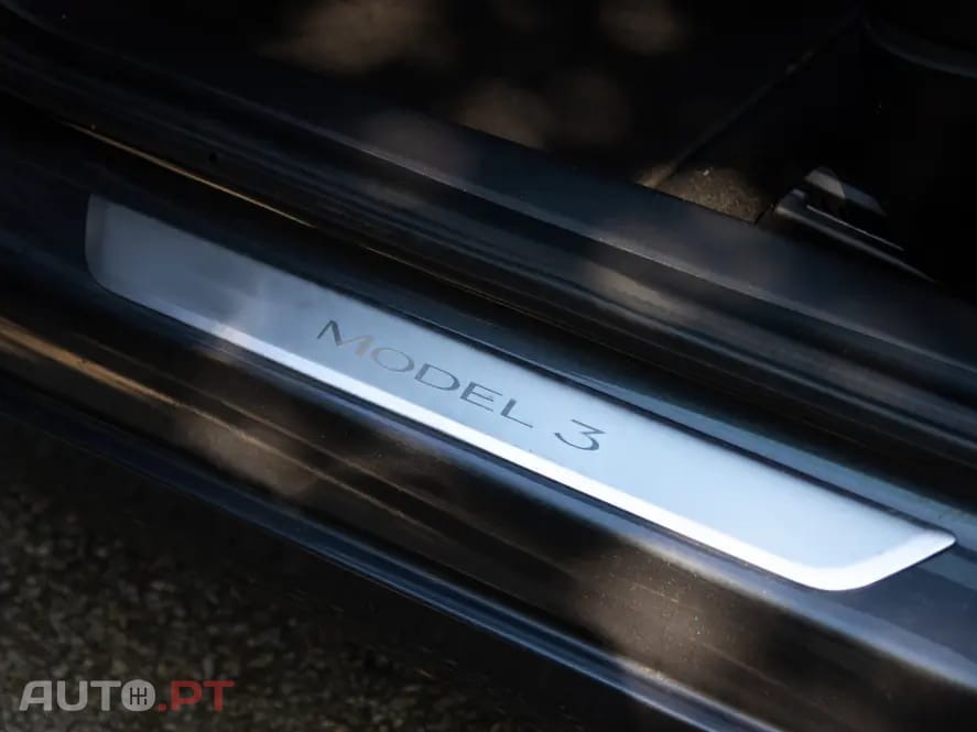 Tesla Model 3 Standard Range Plus RWD