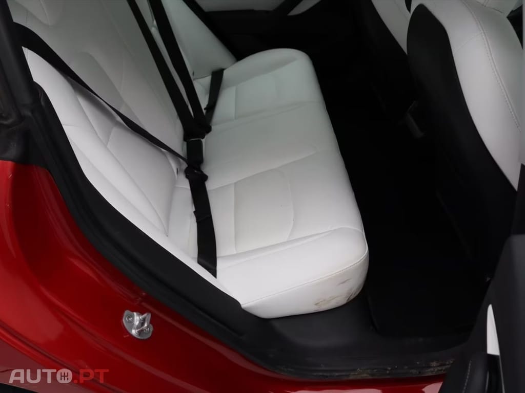 Tesla Model 3 Long-Range AWD I.V.A DEDUTÍVEL
