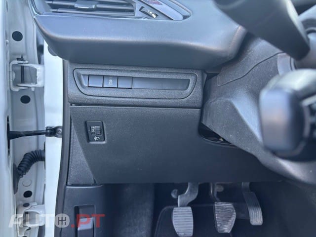 Peugeot 208 1.6 BlueHDi Style