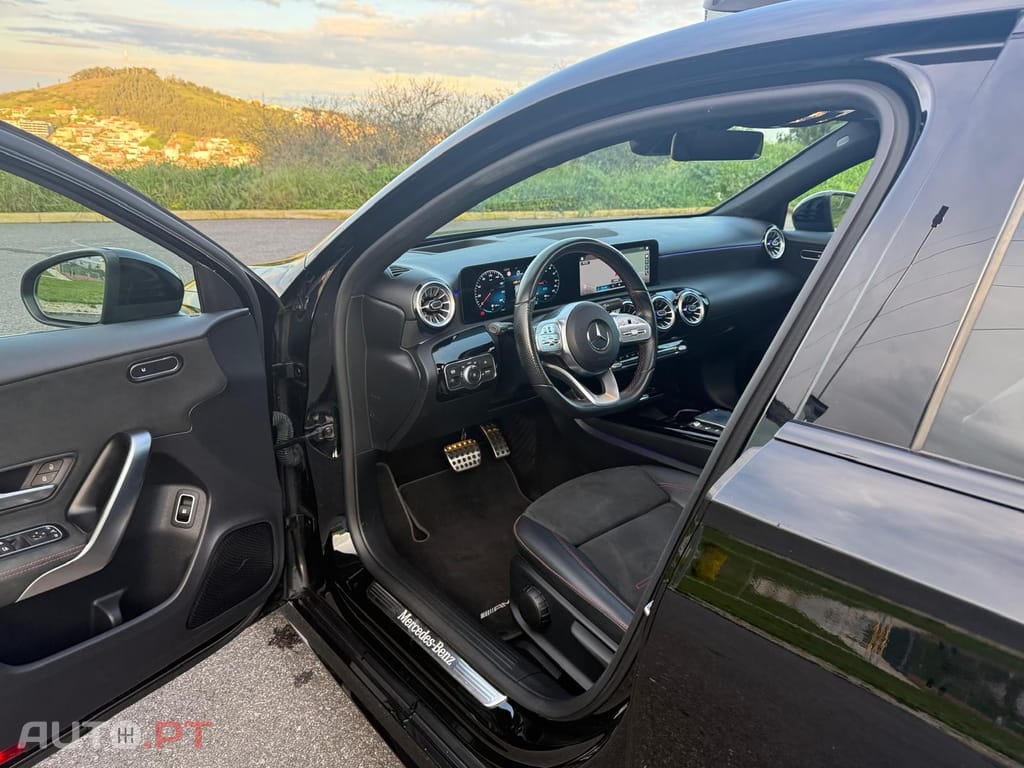 Mercedes-Benz A 250 e AMG Line