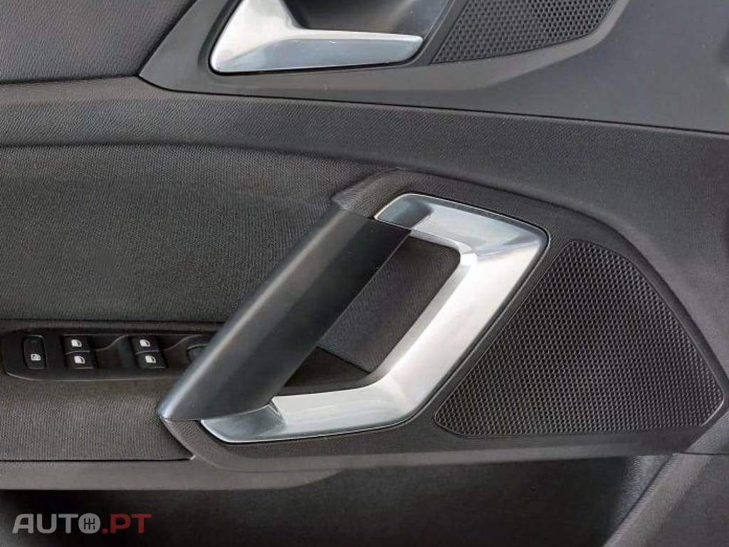 Peugeot 308 1.5 BlueHDi Business Line