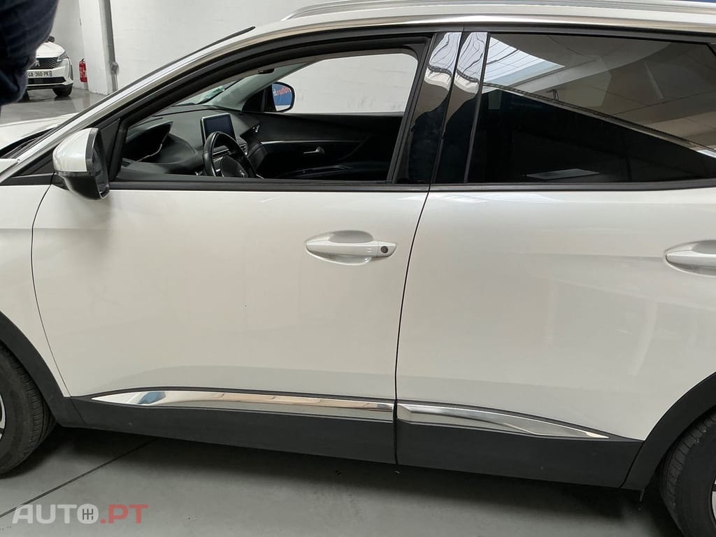 Peugeot 3008 1.2 PureTech Allure EAT8