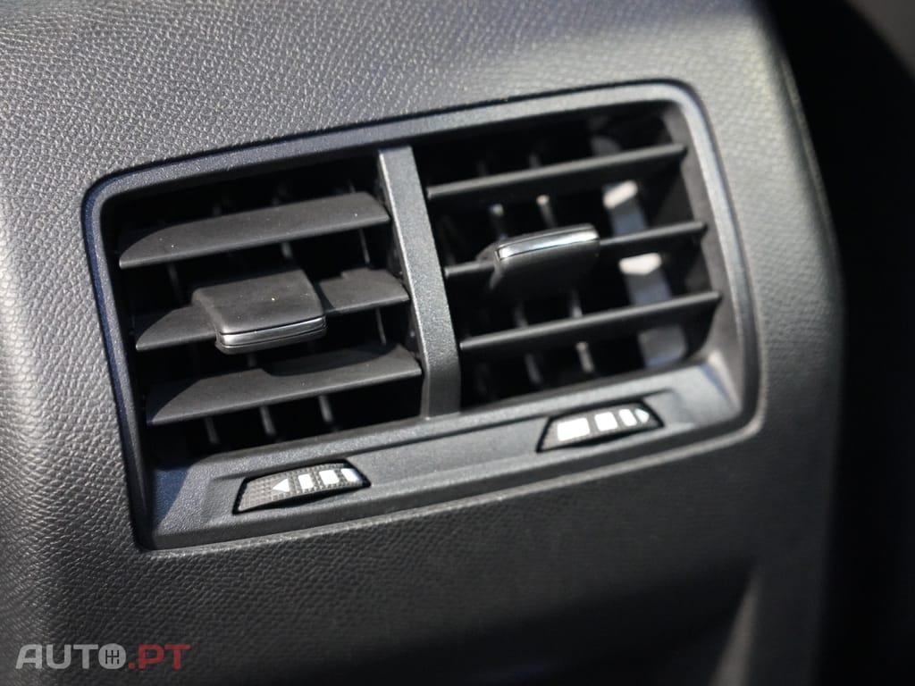 Peugeot 408 1.2 PureTech Allure EAT8