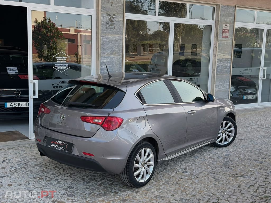 Alfa Romeo Giulietta 1.6 JTDm Distinctive 57X
