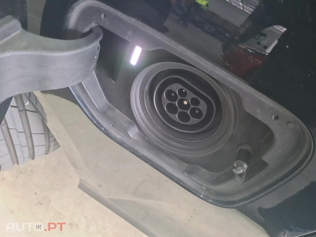 BMW 330 e Auto