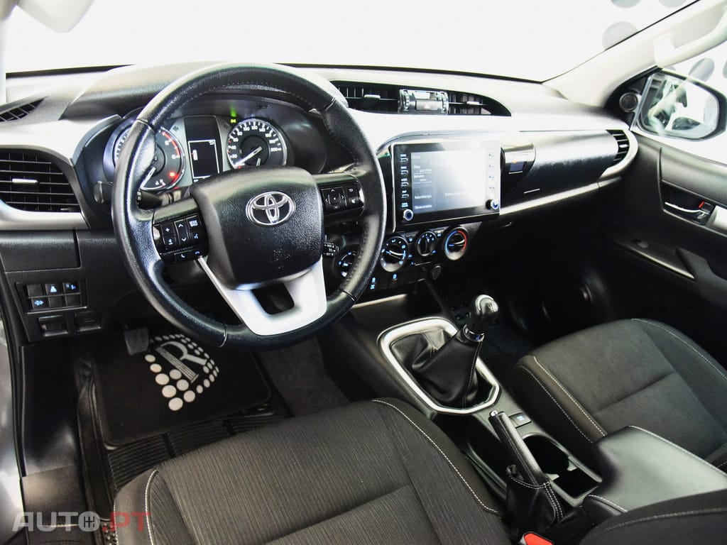 Toyota Hilux 2.4 D-4D 4WD Tracker 3L
