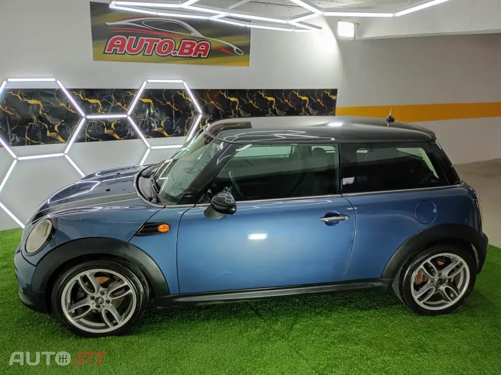 MINI Cooper Cooper D