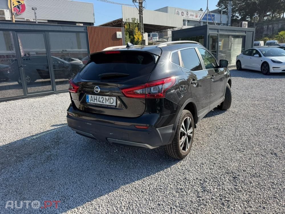 Nissan Qashqai 1.2 DIG-T N-Connecta 18