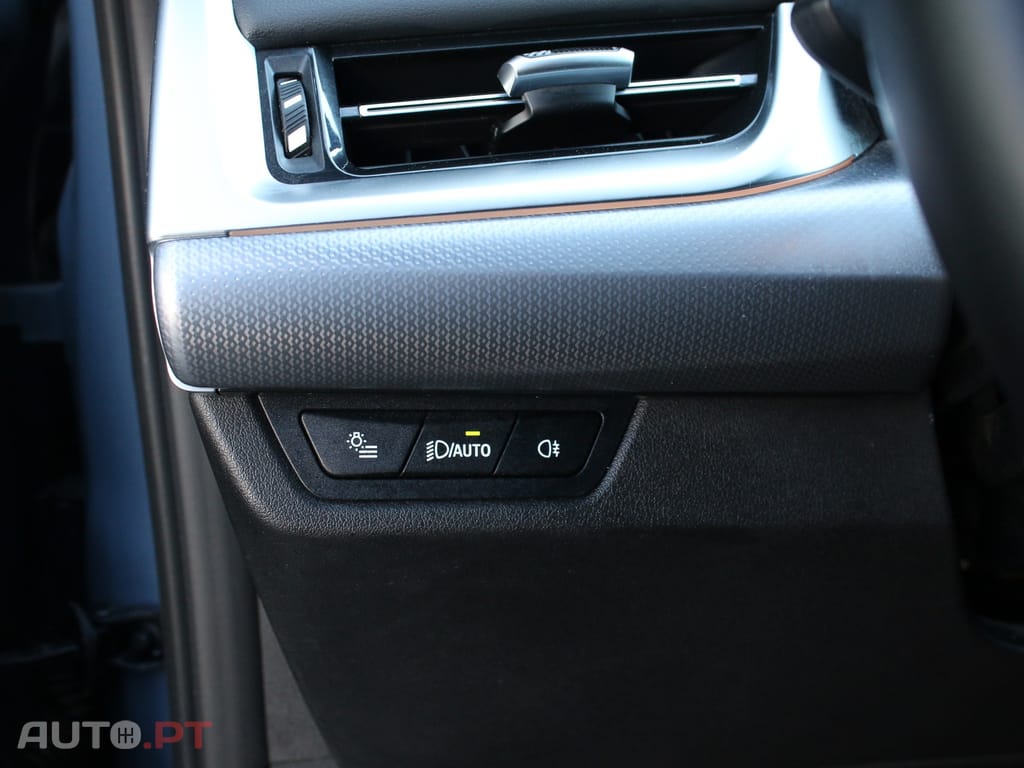 BMW iX1 xDrive30 Pack Desportivo M