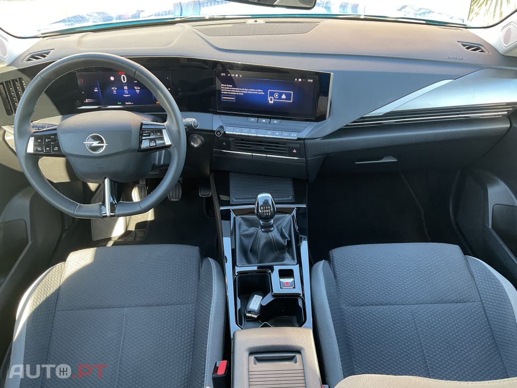 Opel Astra Sports Tourer 1.2 T Edition