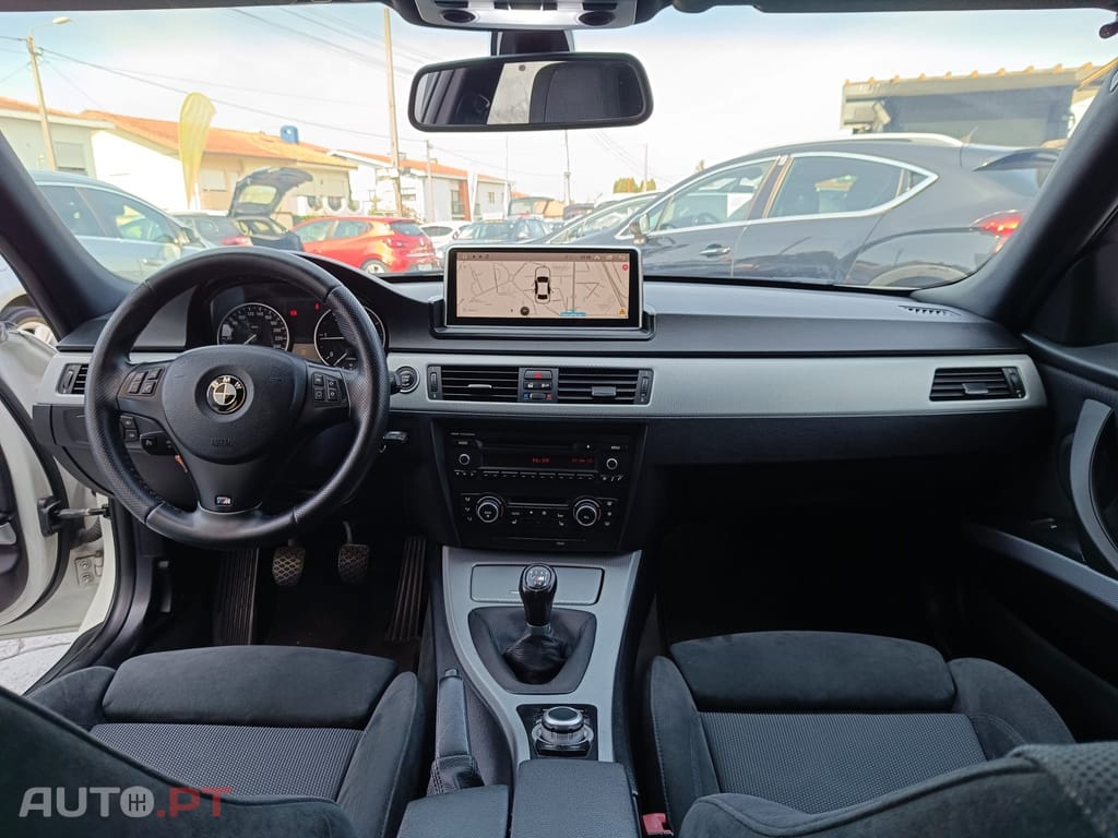 BMW 318 d Touring Navigation Sport
