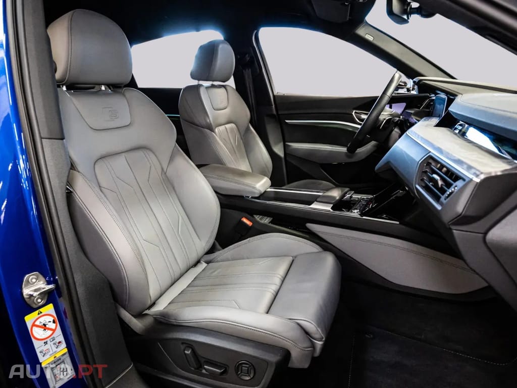 Audi Q8 E-Tron I.V.A DEDUTÍVEL  S LINE