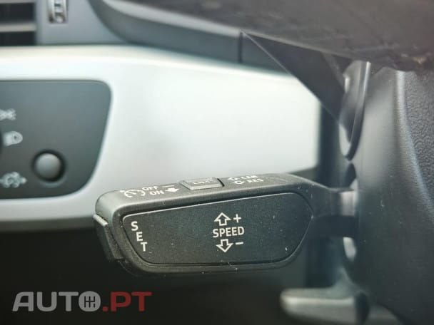 Audi A4 Avant 30 TDI S tronic