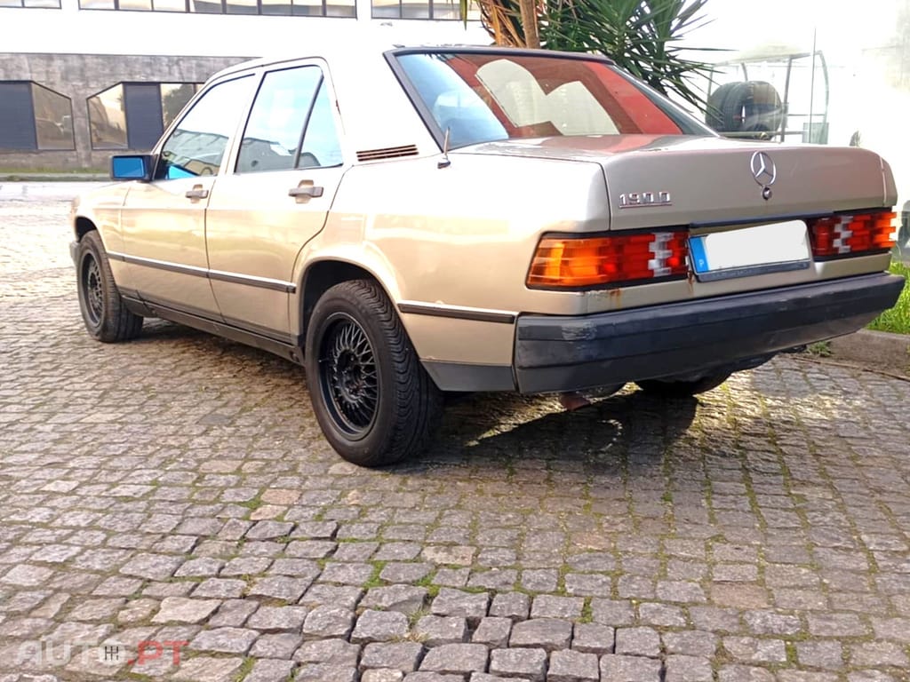 Mercedes-Benz 190 D