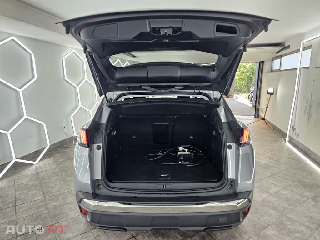 Peugeot 3008 1.6 Hybrid Allure e-EAT8