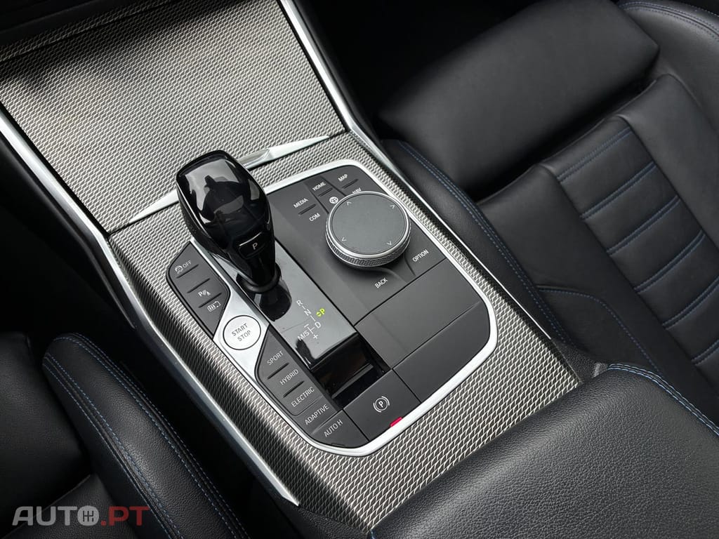 BMW 330 Pack M Auto Plug-In