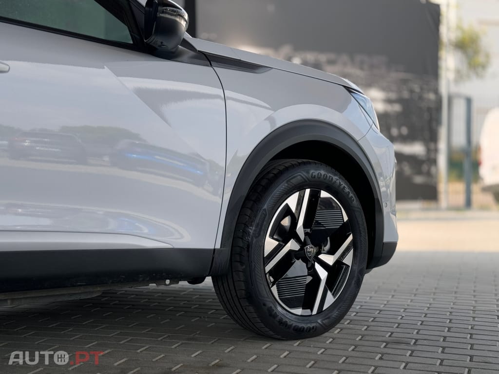 Peugeot 2008 1.2 PureTech Allure