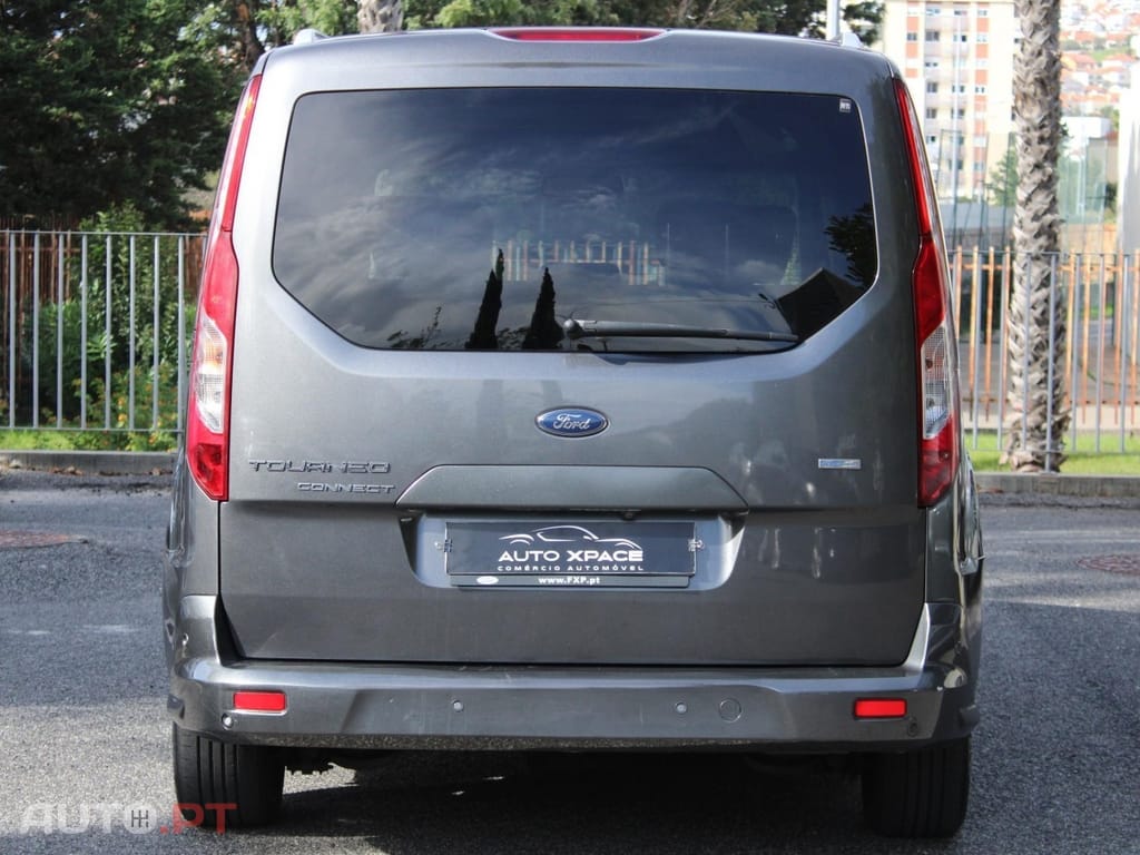 Ford Tourneo Grand 1.5 TDCi Titanium