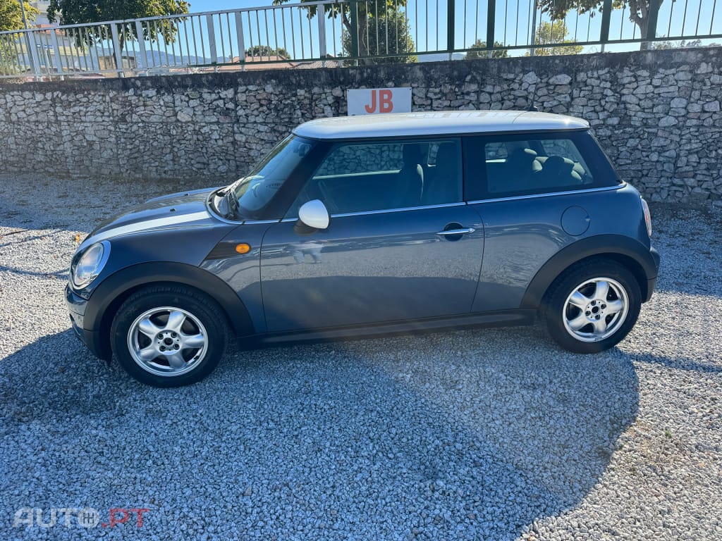 MINI Cooper Cooper D