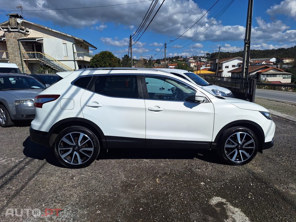 Nissan Qashqai 1.5 dCi Tekna Premium 17 Pack S Pele Preta