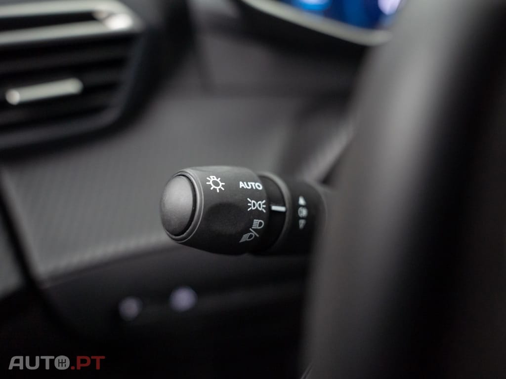 Peugeot 2008 1.5 BlueHDi Allure Pack EAT8