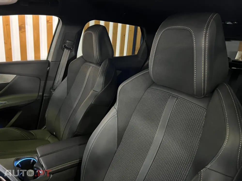 Peugeot 3008 1.6 Hybrid GT Pack e-EAT8