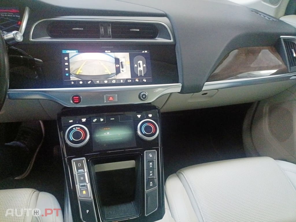 Jaguar I-Pace EV400 AWD SE