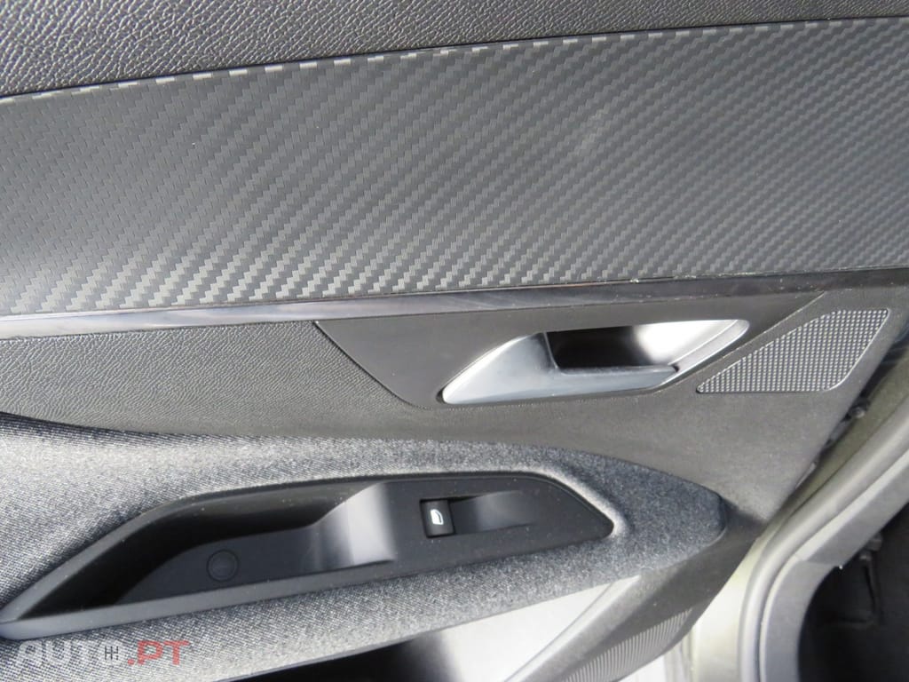 Peugeot 3008 1.5 BlueHDi Active